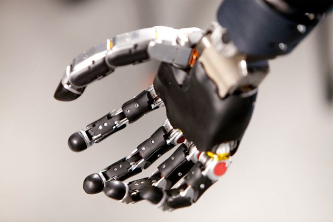 Cánh tay Robot công nghiệp và những ứng dụng trong y tế