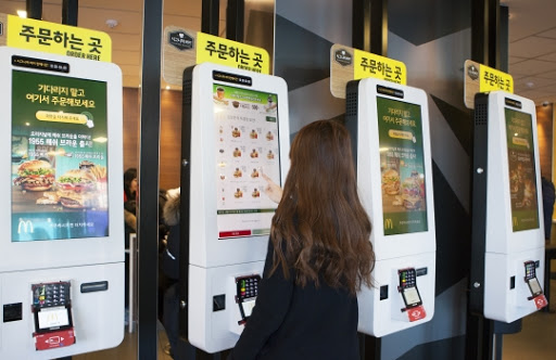 Màn hình cảm ứng Kiosk và tương lai của biển quảng cáo kỹ thuật số
