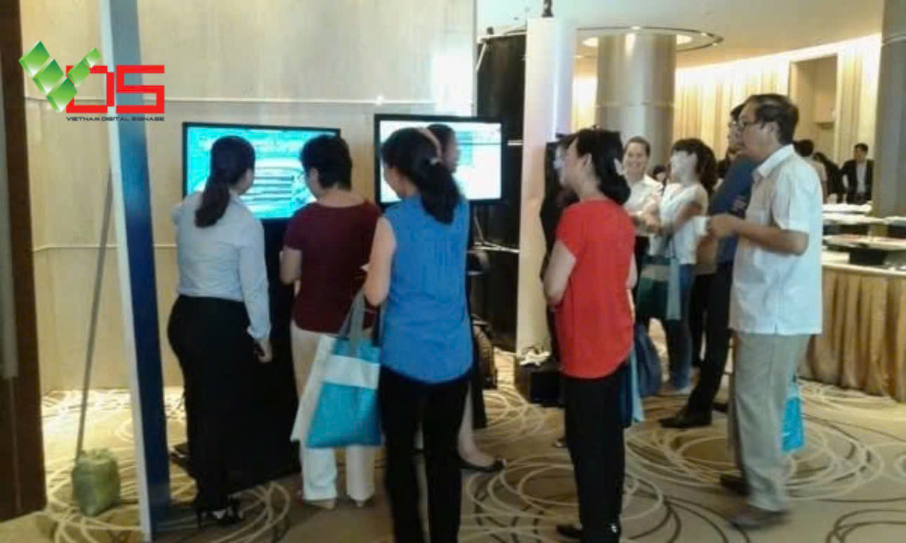 Chuyển Đổi Số Không Phân Biệt Tuổi Tác: Hành Trình 10 Năm VDS Đồng Hành Cùng Người Lớn Tuổi Làm Chủ Công Nghệ