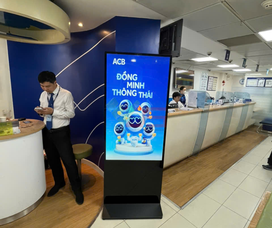 🏦 MÀN HÌNH CHÂN ĐỨNG VDS – NÂNG TẦM HÌNH ẢNH TRỤ SỞ NGÂN HÀNG