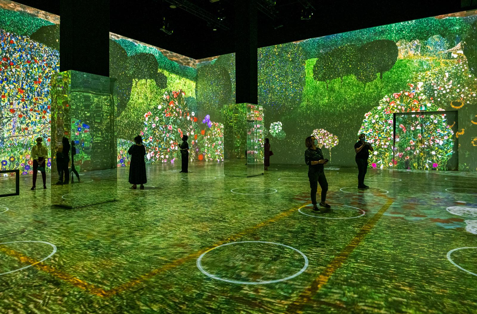 Immersive Room là gì? Không gian trải nghiệm đắm chìm – Giải pháp truyền thông đột phá cho doanh nghiệp thời đại số