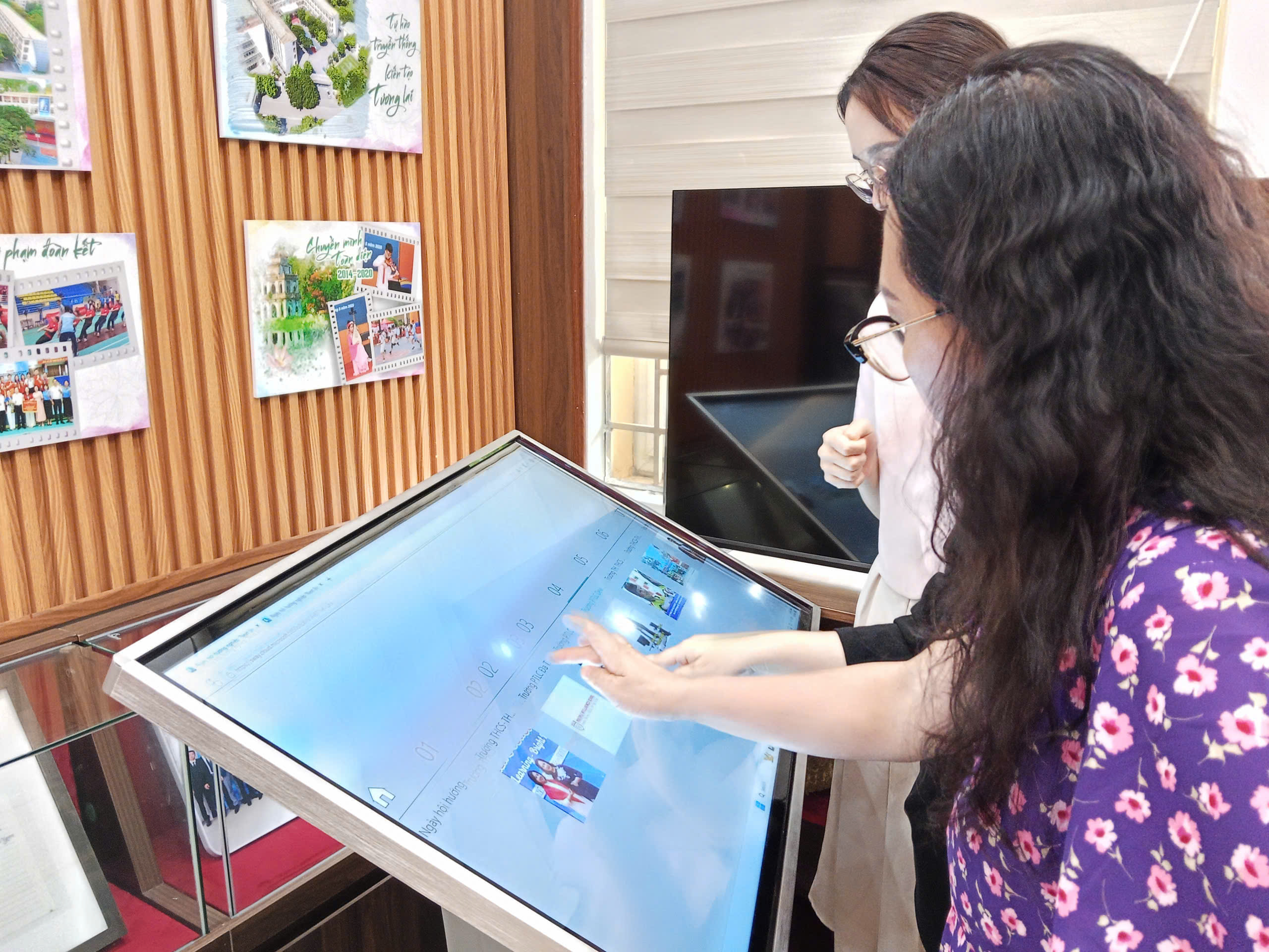 VDS lắp đặt màn hình cảm ứng cho trường học – Giải pháp lớp học thông minh trong thời đại chuyển đổi số