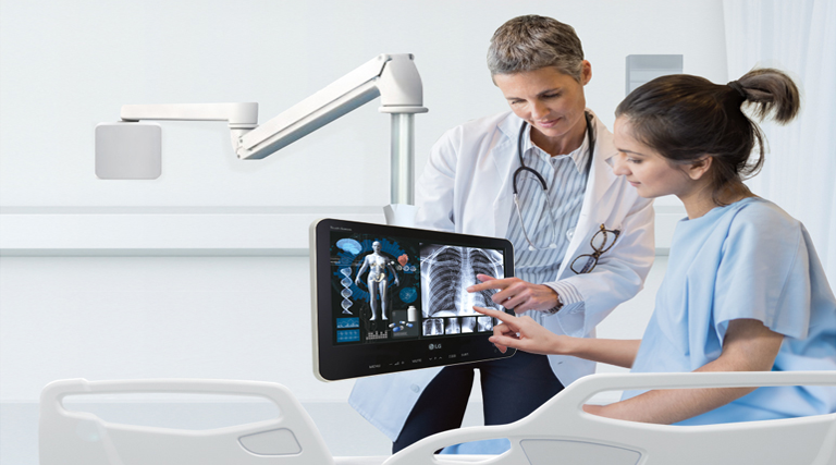 Vai trò của màn hình quảng cáo chuyên dụng tại các bệnh viện