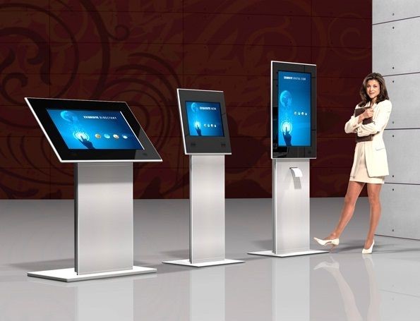 Kiosk cảm ứng 55inch dành cho sân bay và những khu vực công cộng